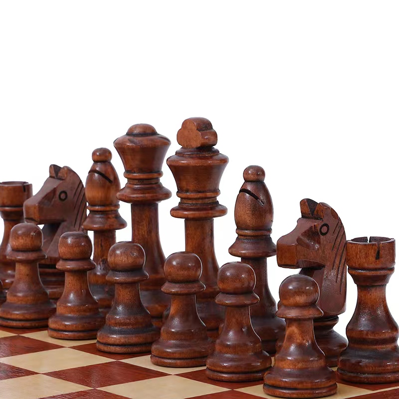 32 Pieces Wooden Chess King He - đánh giá và giá Magnetic Travel Chess