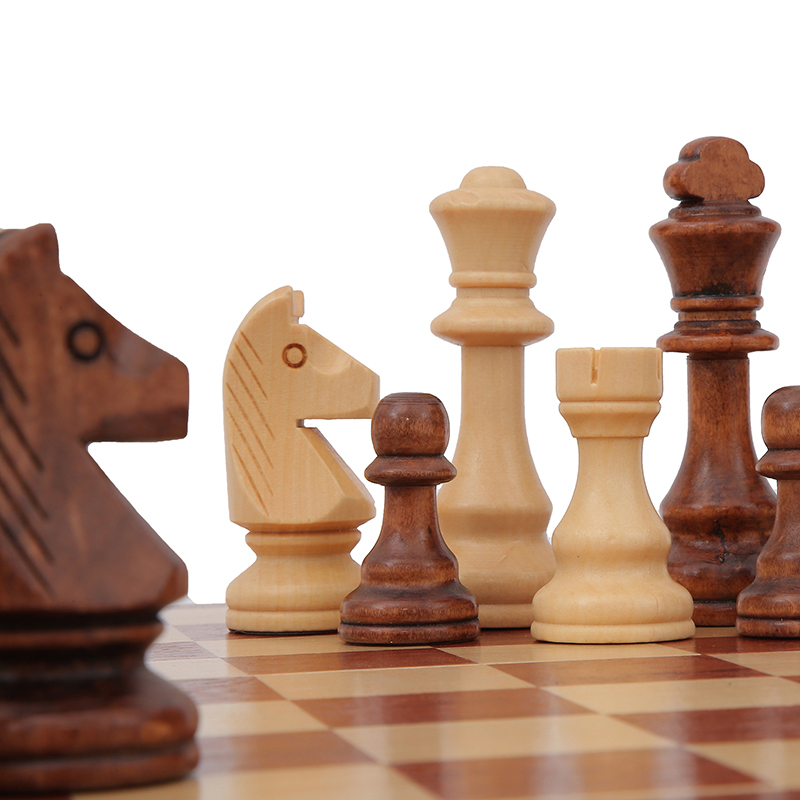 32 Pieces Wooden Chess King He - đánh giá và giá Magnetic Travel Chess