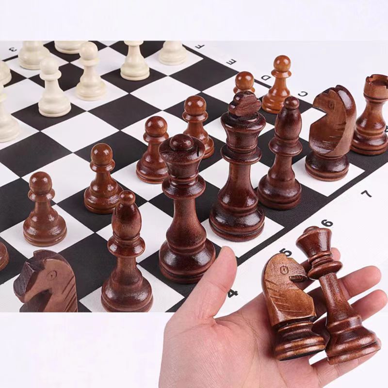 32 Pieces Wooden Chess King He - đánh giá và giá Magnetic Travel Chess