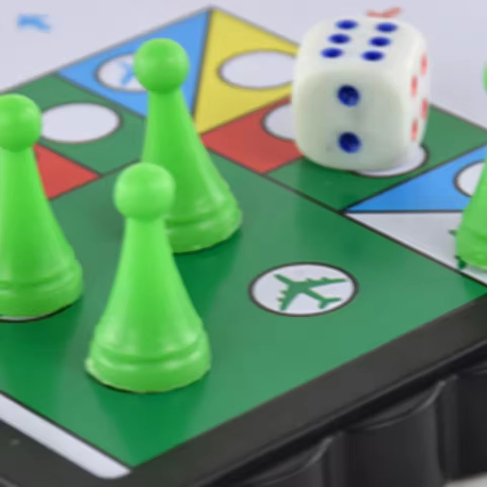 Foldable magnetic flying chess - đánh giá và giá Magnetic Travel Chess